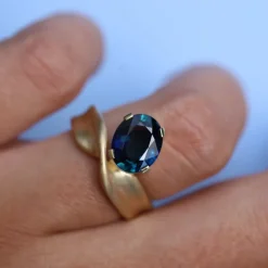 Marrow Fine Ready To Ship | Ready To Ship^2.67ct Oval Sapphire Twist Ring 14kyellowgold
