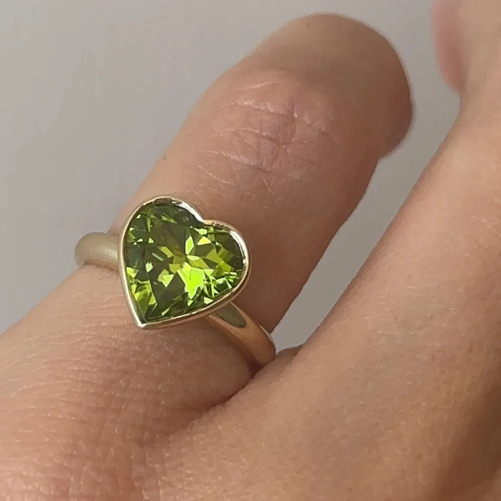 Marrow Fine Ready To Ship | Ready To Ship^3.44ct Peridot Bezel Heart Ring 14kyellowgold