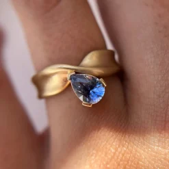 Marrow Fine Ready To Ship | Ready To Ship^1.06ct Sapphire Twist Ring 14kyellowgold