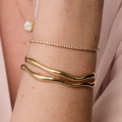 Marrow Fine Bracelets | The Shape Of Things Collection^Curved Freeform Gold Cuff