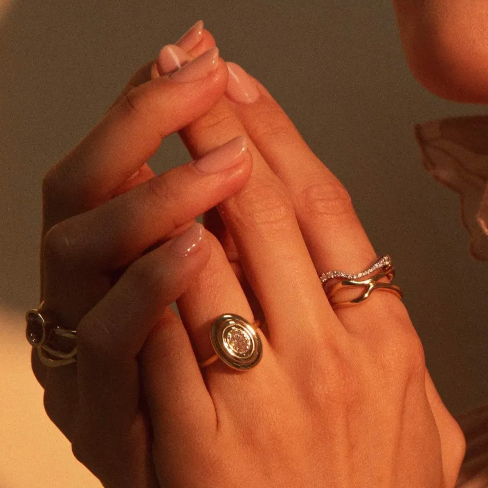 Marrow Fine Graduation Gifts | The Shape Of Things Collection^Curved Freeform Gold Ring