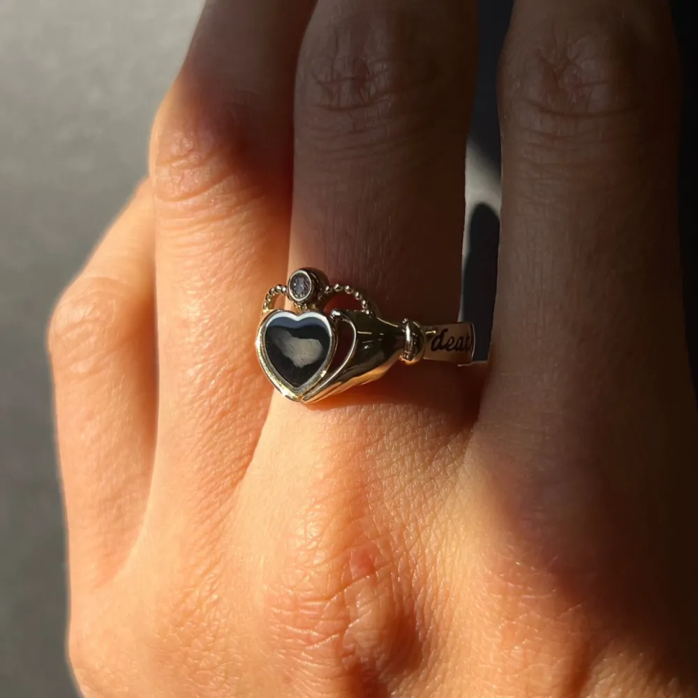 Marrow Fine Anniversary Gifts | Sammi's Favorites^Marrow x Sammi Enamel Sempre Ring 14kyellowgold