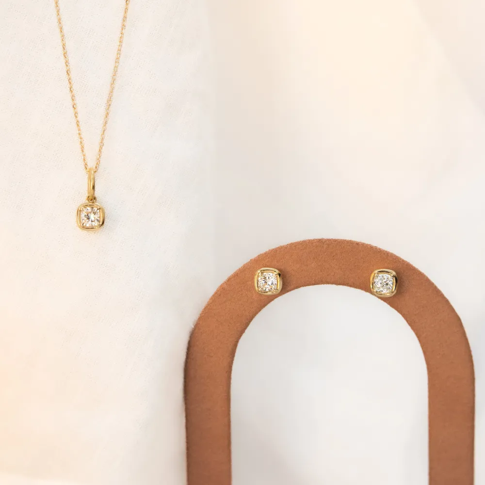 Marrow Fine For The New Mom | For The Bride-to-be^Nina Cushion Pendant